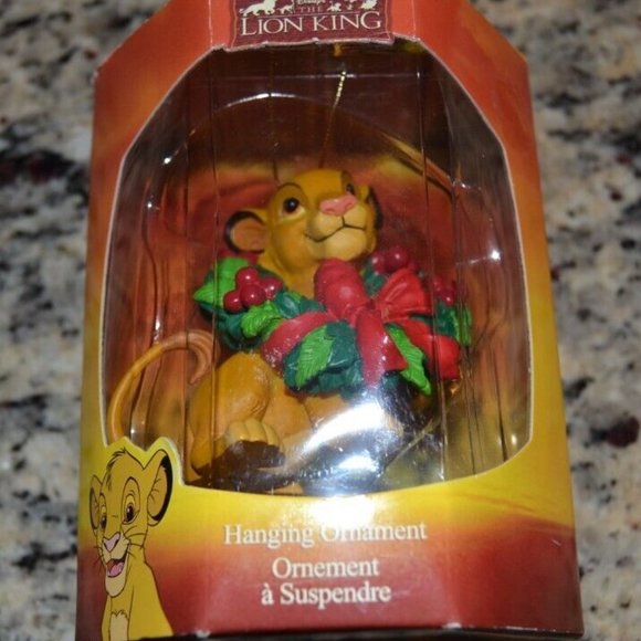 Enesco Disney’s The Lion King Simba in Wreath Christmas Tree Ornament - Picture 1 of 5